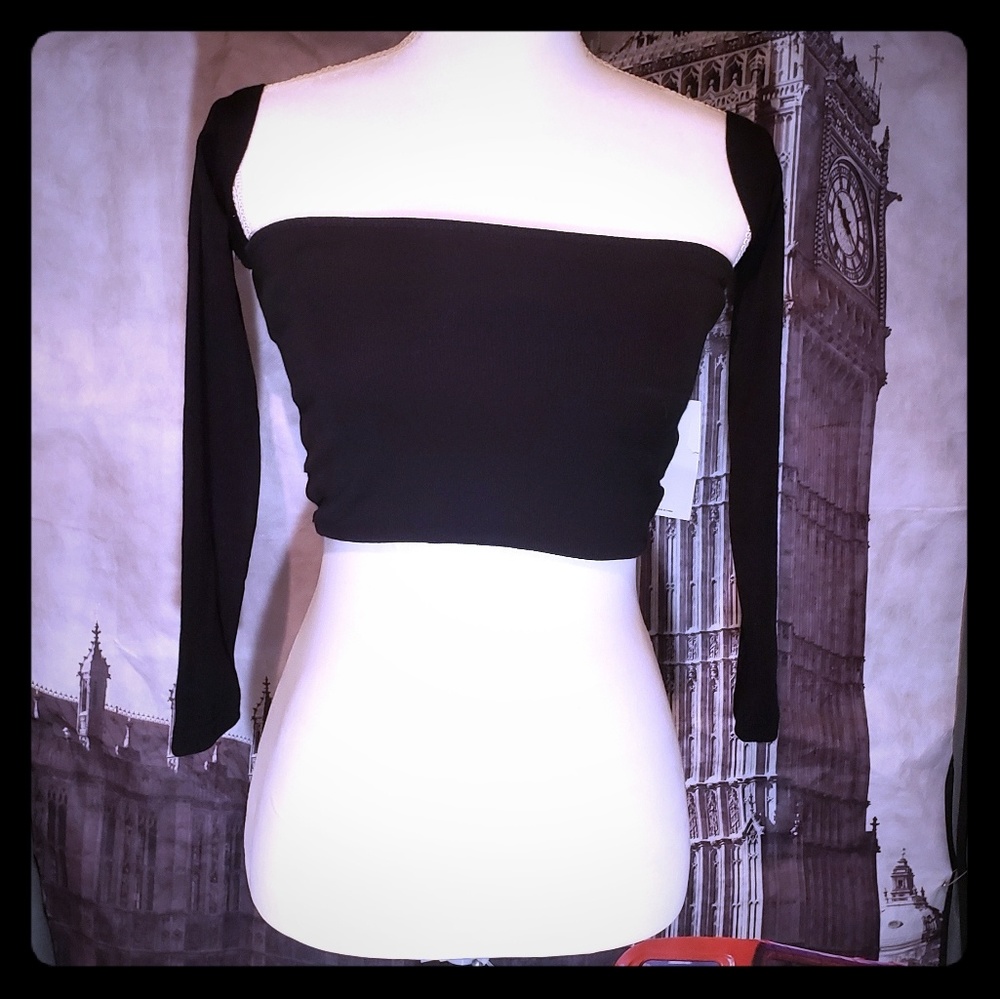 3/10$NWT! Black off shoulder lace up back crop top - Picture 4 of 9